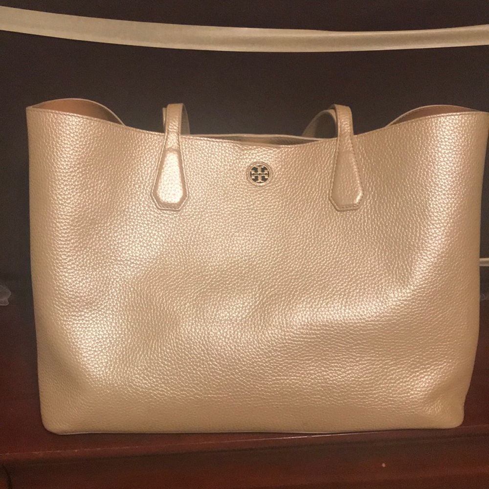 Offers accepted! Tory burch gold perry tote